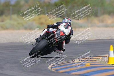 media/Sep-25-2023-Moto Forza (Mon) [[81ffa65e0a]]/B-C Group/Session 4 (Turn 2 Backside)/
